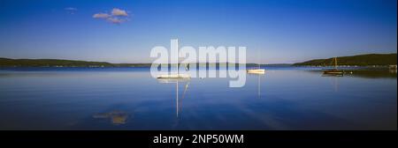 Segelboote vor Anker in Lake Ludington, Michigan, USA Stockfoto