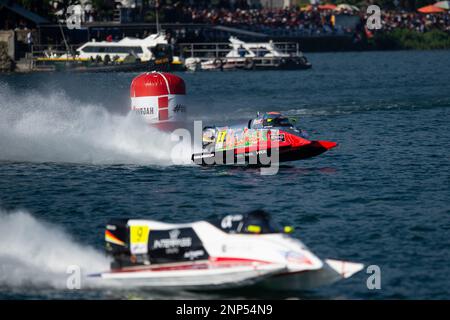 Lake Toba, Indonesien. 26. Februar 2023. Shaun Torrente (TOP) vom Team Abu Dhabi nimmt am 26. Februar 2023 am Lake Toba in North Sumatra, Indonesien, an einer Qualifikationssitzung zum Formel-1 H20-Grand Prix von Indonesien Teil. Kredit: Veri Sanovri/Xinhua/Alamy Live News Stockfoto