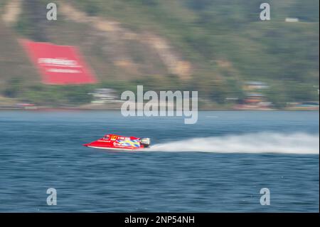 Lake Toba, Indonesien. 26. Februar 2023. Jonas Andersson vom Team Schweden nimmt am 26. Februar 2023 am Lake Toba in North Sumatra, Indonesien, an einer Qualifikationssitzung zum Formel-1 H20-Grand Prix von Indonesien Teil. Kredit: Veri Sanovri/Xinhua/Alamy Live News Stockfoto