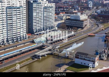 Das historische U-Boot im alten Hafen Bremerhaven aus der Vogelperspektive Stockfoto