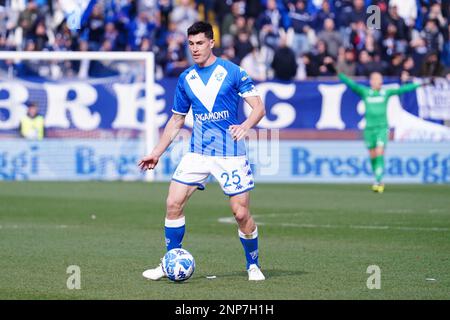 Brescia, Italien. 25. Februar 2023. Dimitri Bambi (Brescia Calcio) während des Spiels Brescia Calcio gegen SSC Bari, italienischer Fußball der Serie B in Brescia, Italien, Februar 25 2023 Kredit: Independent Photo Agency/Alamy Live News Stockfoto