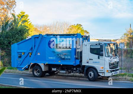 Ein Cleanaway Bulk Goods Müllwagen, Abfall- oder Müllabfuhrfahrzeug (RCV), das an der New South Wales Central Coast in Australien geparkt ist Stockfoto