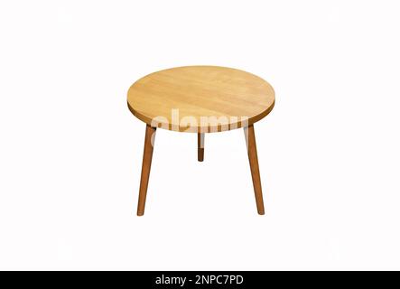 Runder Holztisch auf weißem Hintergrund. Innenelement Stockfoto