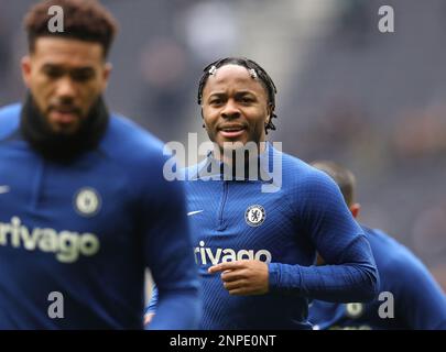 London, England, 26. Februar 2023. Raheem Sterling von Chelsea während des Premier League-Spiels im Tottenham Hotspur Stadium, London. Der Bildausdruck sollte lauten: David Klein/Sportimage Stockfoto