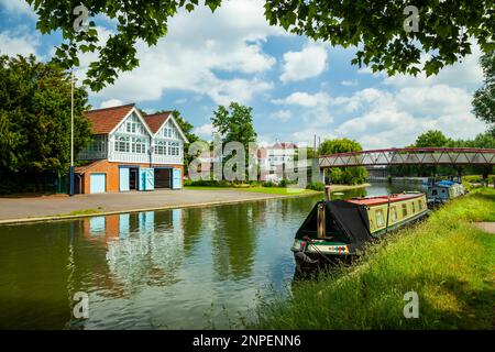 Frühlingsmittagmittag auf dem Fluss Cam in Cambridge. Stockfoto