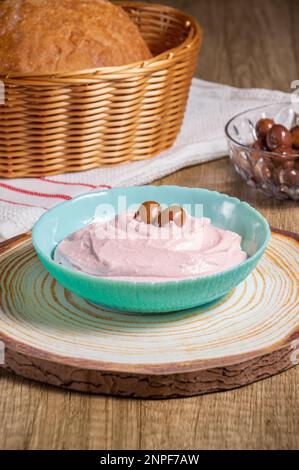 Traditionelle griechische Taramosalata, Kabeljau-Dip