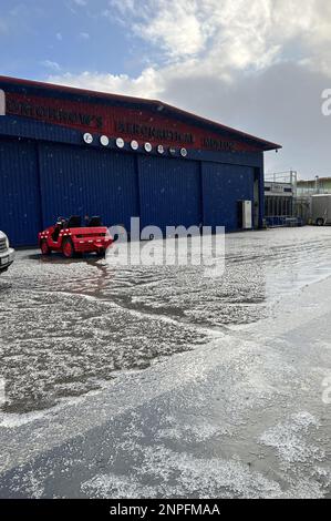 Los Angeles, Ca. 25. Februar 2023. Blick auf Los Angeles, während Kalifornien einen seltenen Wintersturm erleidet, der die Westküste überflutet, was zu Stromausfall und Überschwemmungen am 25. Februar 2023 führte. Kredit: Mpi34/Media Punch/Alamy Live News Stockfoto