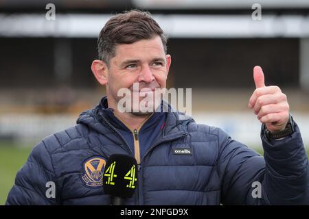 Paul Wellens Cheftrainer von St. Helens spricht den Fans nach dem Spiel der Betfred Super League Runde 2 Castleford Tigers vs St Helens im mend-A-Hose Jungle, Castleford, Großbritannien, 26. Februar 2023 (Foto von James Heaton/News Images) in Castleford, Großbritannien, am 2./26. Februar 2023. (Foto: James Heaton/News Images/Sipa USA) Stockfoto