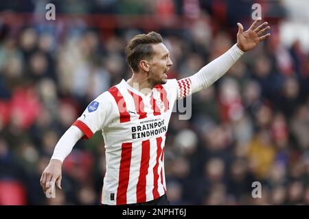 EINDHOVEN - Luuk de Jong von PSV Eindhoven während des niederländischen Premier-League-Spiels zwischen PSV Eindhoven und FC Twente am 26. Februar 2023 im Phillips-Stadion in Eindhoven, Niederlande. ANP MAURICE VAN STONE Stockfoto