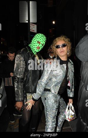 Elton Ilirjani mit Philipp Plein bei der New York Fashion Week, gekleidet in Philipp Plein, in New York City Stockfoto