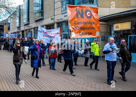 Staugebühr Protest märz Cambridge City Centre 27/2/23 gegen die vorgeschlagene Staugebühr, die von der Greater Cambridge Partnership GCP vorgeschlagen wurde. Stockfoto
