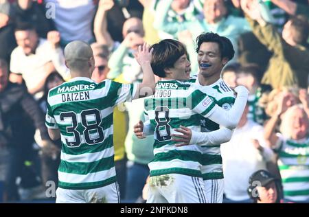 Glasgow, Großbritannien. 26. Februar 2023. Kyogo Furuhashi von Celtic erzielt sein 2. Tor während des Spiels der Schottischen Liga im Hampden Park, Glasgow. Der Bildausdruck sollte lauten: Neil Hanna/Sportimage Credit: Sportimage/Alamy Live News Stockfoto