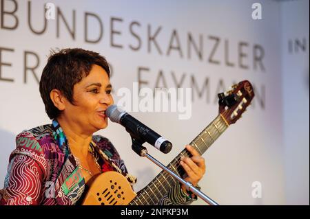 Wien, Österreich. 22. September 2013. Celia Mara ist brasilianische Sängerin und Songwriterin Stockfoto