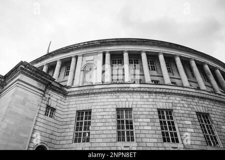 Die kreisförmige Central Public Library, die im Februar 2023 am St. Peters Square in Manchester abgebildet wurde. Stockfoto