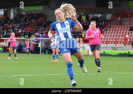 Broadfiled Stadium, Crawley Town, Großbritannien, 26. Februar 2023, amerikanische Torschützin Brianna Visalli (BRI, 4) während eines FA-Cup-Spiels am 26 2023. Februar zwischen Brighton & Hove Albion und Coventry United LFC im Broadfield Stadium, Crawley, Großbritannien. (Bettina Weissensteiner/SPP) Stockfoto