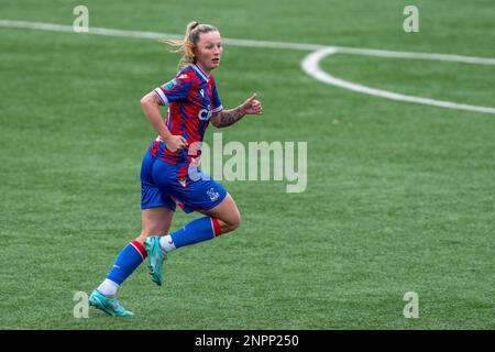 Hayes Lane, Bromley, Großbritannien. 26. Februar 2023. Crystal Palace Verteidiger Anna Filbey (5) während des Barclays FA Frauenmeisterschaftsspiels zwischen Crystal Palace und Sheffield United in Hayes Lane, Bromley, England. (Stephen Flynn/SPP) Kredit: SPP Sport Press Photo. Alamy Live News Stockfoto