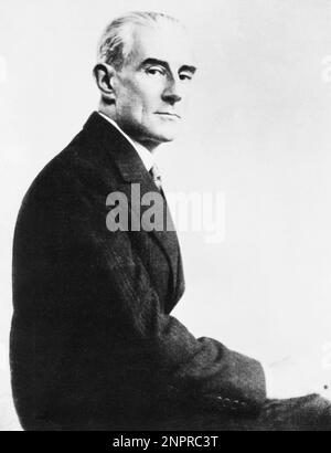 Ca. 1920 : Der französische Komponist MAURICE RAVEL ( 1875 - 1937 ) , seine beliebteste Komposition ist BOLERO - MUSICA CLASSICA - COMPOSITORE - OPERA - Portrait - ritratto --- Archivio GBB Stockfoto