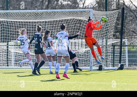 Oud Heverlee, Belgien. 26. Februar 2023. Abbildung während eines Fußballspiels zwischen Oud Heverlee Leuven und Eendracht Aalst am 21 . Spieltag der Saison 2022 - 2023 der belgischen Lotto Womens Super League am Sonntag , den 26 . Februar 2023 in Oud Heverlee , Belgien . FOTO SPORTPIX | Stijn Audooren Kredit: Sportpix/Alamy Live News Stockfoto