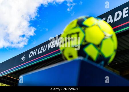 Oud Heverlee, Belgien. 26. Februar 2023. Spielball vor einem weiblichen Fußballspiel zwischen Oud Heverlee Leuven und Eendracht Aalst am 21 . Spieltag der belgischen Lotto Womens Super League von 2022 - 2023 am Sonntag , den 26 . Februar 2023 in Oud Heverlee , Belgien . FOTO SPORTPIX | Stijn Audooren Kredit: Sportpix/Alamy Live News Stockfoto