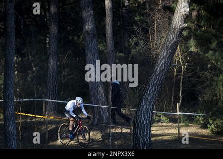 Der belgische Jens Adams wurde während des Herrenelitenrennen beim Cyclocross-Rennen „Internationale Sluitingsprijs Oostmalle“ am Sonntag, den 26. Februar 2023, in Oostmalle, dem letzten Rennen der Saison 2022-2023, fotografiert. BELGA FOTO KRISTOF VAN ACCOM Stockfoto