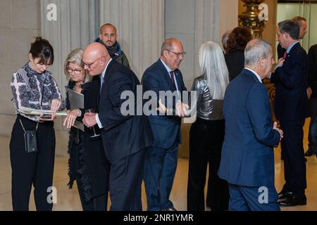 Barcelona, Barcelona, Spanien. 26. Februar 2023. Der König von Spanien Felipe VI führt gemeinsam mit anderen Behörden wie Pere AragonÃ¨, Präsident der Generalitat de Catalunya, Pedro SÃ¡nchez, Präsident der spanischen Regierung, Ada Colau, Bürgermeister von Barcelona, Doc' und John Hoffmann, Träger des MWC, den Vorsitz beim offiziellen Abendessen des "MWC Barcelona 2023". Und Vertreter des Sektors im nationalen Kunstmuseum von Katalonien. (Kreditbild: © Marc Asensio Clupes/ZUMA Press Wire) NUR REDAKTIONELLE VERWENDUNG! Nicht für den kommerziellen GEBRAUCH! Stockfoto