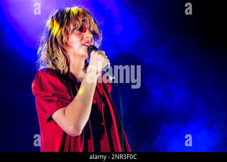 Italien 25. Februar 2023 Maya Hawke - Schauspielerin, Model, Sängerin während der Modewoche - live in Santeria Toscana Mailand © Andrea Ripamonti / Alamy Stockfoto