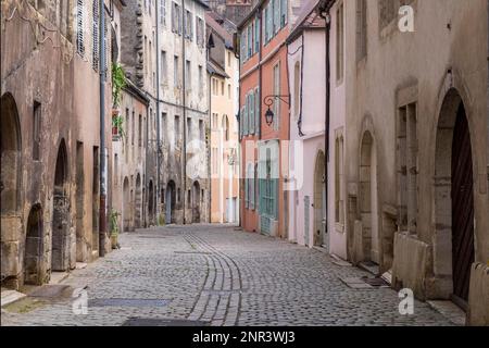 Gasse in der Altstadt von Dole Stockfoto