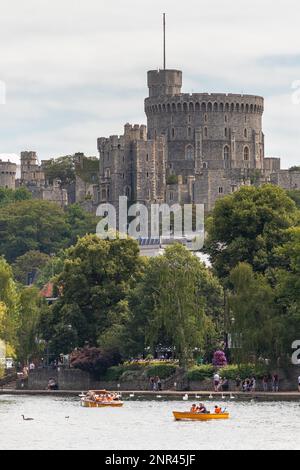 WINDSOR, MAIDENHEAD WINDSOR/UK - JULI 22 : Blick auf Windsor Castle in Windsor, Maidenhead Windsor am 22. Juli 2018. Nicht identifizierte Personen Stockfoto