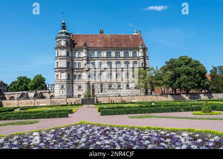 Schloss, Schlosspark, Renaissance-Gebäude, Guestrow, Mecklenburg-Vorpommern, Deutschland Stockfoto