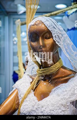 ISTANBUL, Türkei - 25. Mai: Hochzeit Kleid für den Verkauf in den Großen Basar in Istanbul Türkei am 25. Mai 2018 Stockfoto