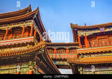 Yonghe Gong buddhistischer Lama Tempel Peking China 1694 erbaut ist Yonghe Gong der größte buddhistische Tempel in Peking. Stockfoto