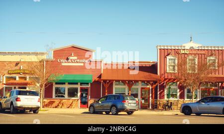 Orcutt, Santa Barbara County, Kalifornien, 4. Februar 2022. Historische Altstadt Von Orcutt. Café-Bar, Bäckerei, Restaurants, Blick auf die Straße Stockfoto