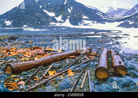 Rostige Maschinenteile nach Polarexpeditionen auf Svalbard Stockfoto