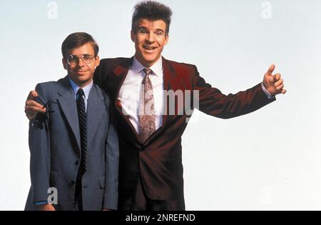 RICK MORANIS und STEVE MARTIN in MEINEM BLAUEN HIMMEL (1990), Regie HERBERT ROSS. Kredit: WARNER BROTHERS / Album Stockfoto