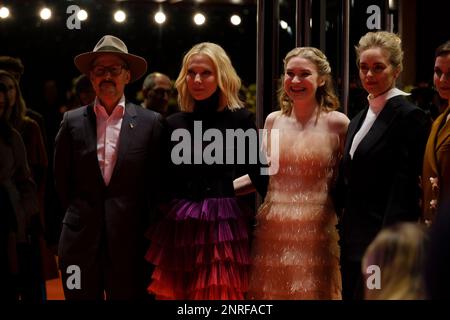 23. Februar 2023, Berlin, Deutschland: Todd Field, Cate Blanchett, Sophie Kauer und Nina Hoss nehmen an der TAR-Premiere während des 73. Berlinale International Film Festival Berlin am 23. Februar 2023 in Berlin Teil (Kreditbild: © Beata Siewicz/Pacific Press via ZUMA Press Wire) REDAKTIONELLER GEBRAUCH! Nicht für den kommerziellen GEBRAUCH! Stockfoto