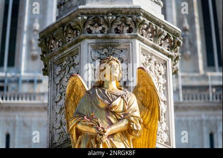 Denkmal der Himmelfahrt der Heiligen Jungfrau Maria in Zagreb, Zagreb Kathedrale, Zagreb, Kroatien Stockfoto