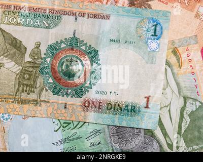 Makrodetailbild mit einer jordanischen Dinar-Banknote. JOD ist die offizielle Währung im Haschemitischen Königreich Jordanien Stockfoto