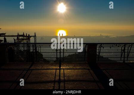 Blick auf Barcelona von Tibidabo Stockfoto