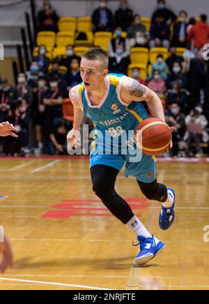 HONGKONG SAR, CHINA. 23. FEBRUAR 2023. FIBA Basketball World Cup Asian Qualifiers, 2. Runde Gruppe F. China gegen Kasachstan im Tsuen Wan Sports Cent Stockfoto
