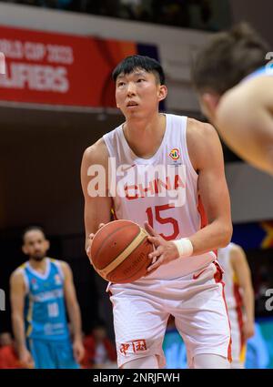 HONGKONG SAR, CHINA. 23. FEBRUAR 2023. FIBA Basketball World Cup Asian Qualifiers, 2. Runde Gruppe F. China gegen Kasachstan im Tsuen Wan Sports Cent Stockfoto