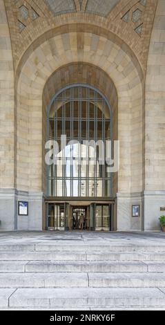 Stadtzentrum von Pittsburgh: Regierungssitz im Beaux-Arts-Stil, das berühmte City County Building befindet sich einen ganzen Block in der Grant Street. Stockfoto