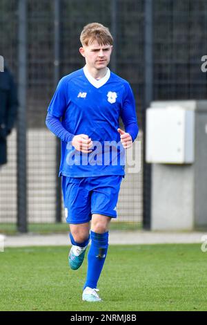 Swansea, Wales. 25. Februar 2023 Dan Barton aus Cardiff City während des Spiels der Professional Development League zwischen Swansea City under 18 und Cardiff City under 18 an der Swansea City Academy in Swansea, Wales, Großbritannien, am 25. Februar 2023. Kredit: Duncan Thomas/Majestic Media/Alamy Live News. Stockfoto