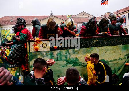 Der historische Karneval von ivrea 2023 Stockfoto