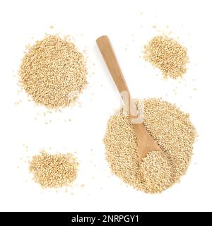 Set mit rohem Quinoa auf weißem Hintergrund, Draufsicht Stockfoto