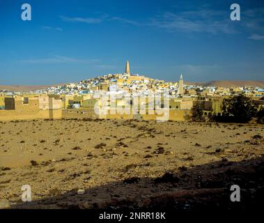 Blick auf die GhardajaMoschee. Ghardaia (Ghardaja) ist die Hauptstadt