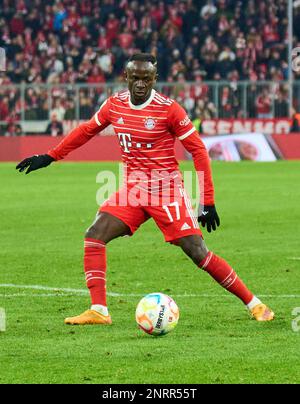 Sadio Mane (FCB 17) im Spiel FC BAYERN MÜNCHEN – 1. FC UNION BERLIN 1. Deutsche Fußballliga am 26. Februar 2023 in München. Saison 2022/2023, Spieltag 22, 1. Bundesliga, FCB, München, 20.Spieltag. © Peter Schatz / Alamy Live News - DFL-VORSCHRIFTEN VERBIETEN DIE VERWENDUNG VON FOTOS als BILDSEQUENZEN und/oder QUASI-VIDEO - Stockfoto