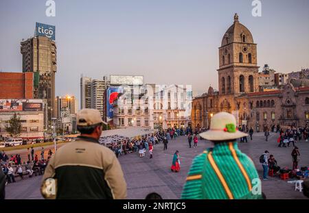 Plaza de San Francisco, im Hintergrund Kirche San Francisco, La Paz, Bolivien Stockfoto