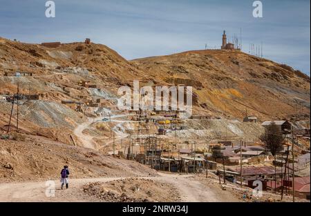 Szene im Pailaviri-Bereich, auf der rechten Seite und nach unten Pailaviri Mine, Cerro Rico, Potosi, Bolivien Stockfoto