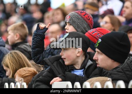 Castleford, England - 26. Februar 2023 - Heilige Fans. Rugby League Betfred Super League Runde zwei, Castleford Tigers gegen St. Helens im Mend-A-Hose Stadium, Castleford, Großbritannien Stockfoto