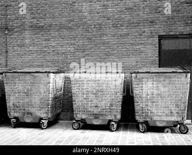 London Bins (Schwarzweiß) Stockfoto